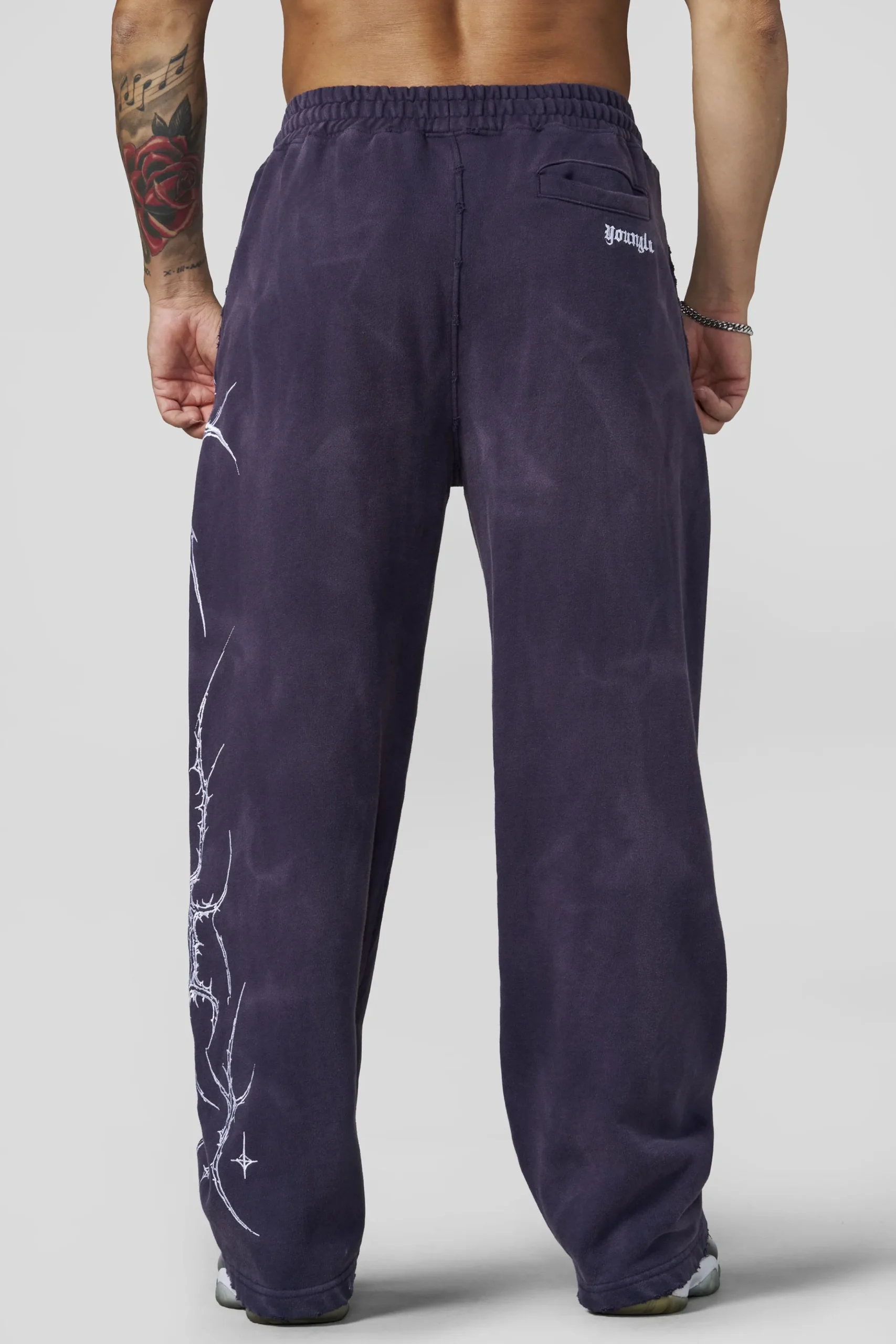 2122 - Eternal Embroidered Sweats