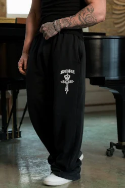 2009 - Faith Sweats