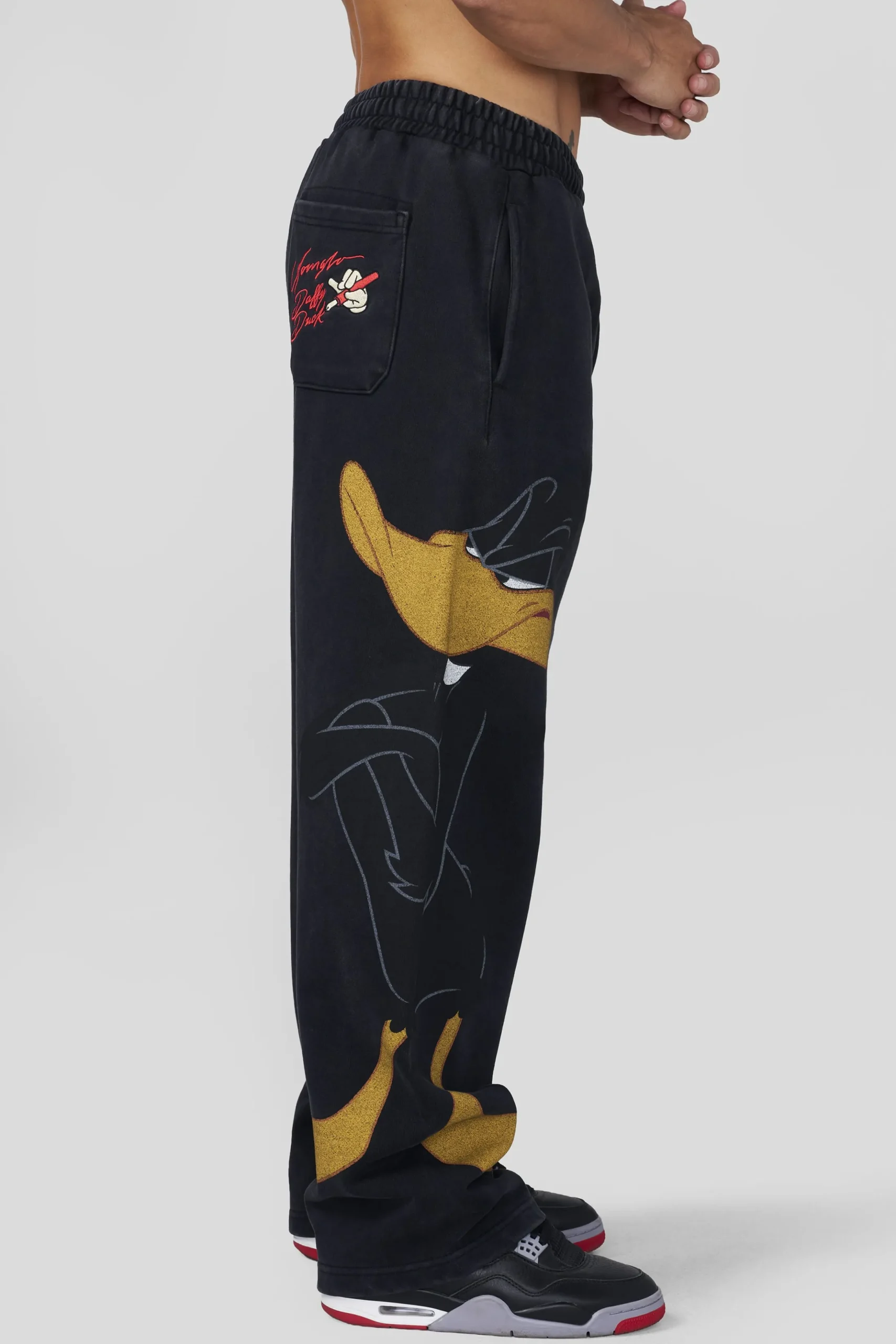 2169 - Looney Tunes Character Sweats