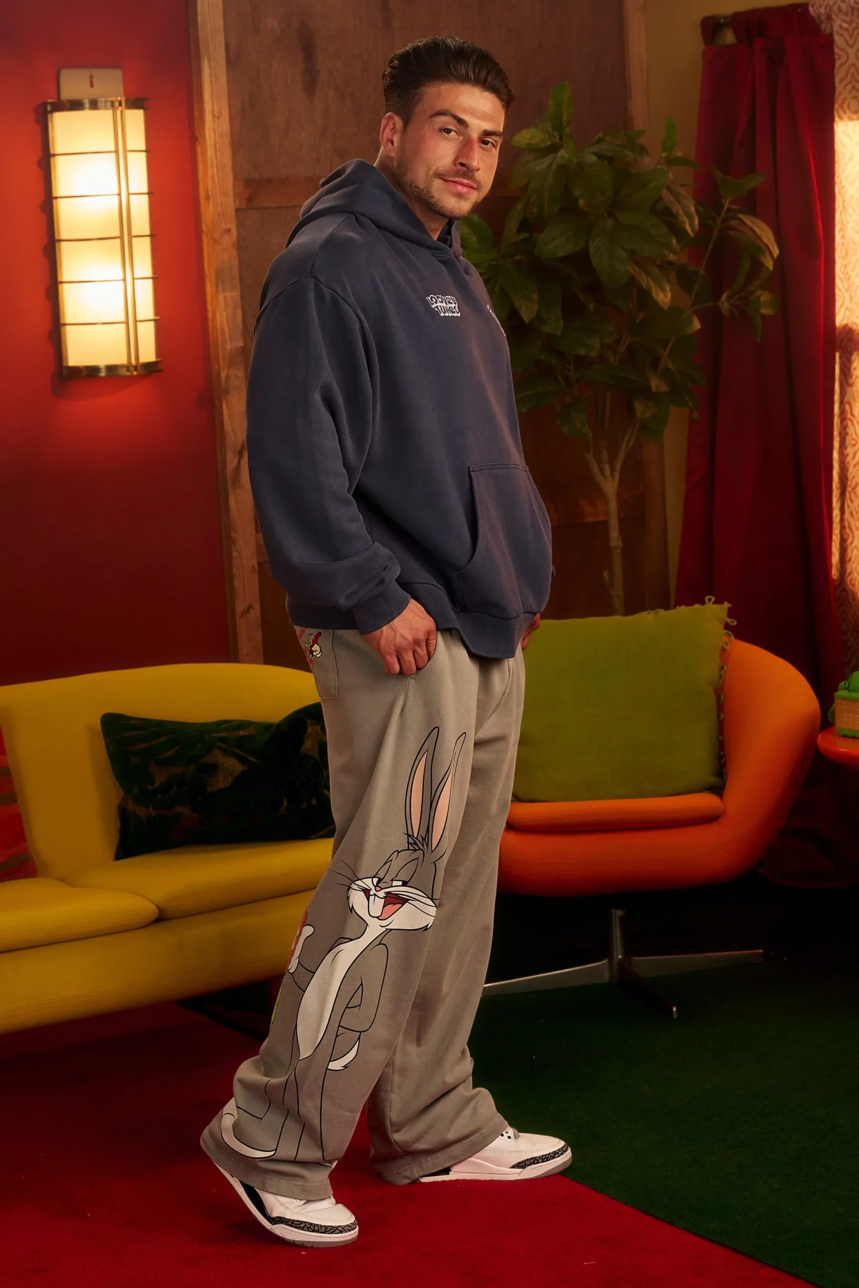 2169 - Looney Tunes Character Sweats