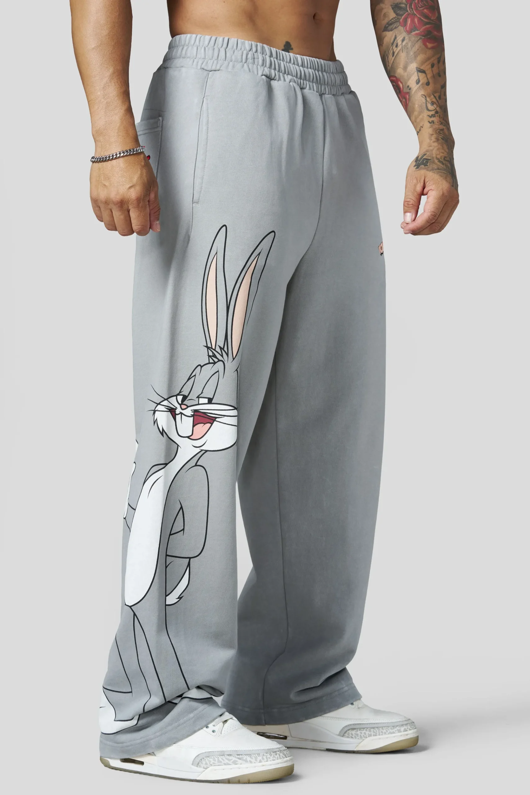 2169 - Looney Tunes Character Sweats