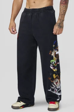 2183 - Looney Tunes Squad Sweats