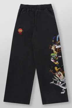 2183 - Looney Tunes Squad Sweats