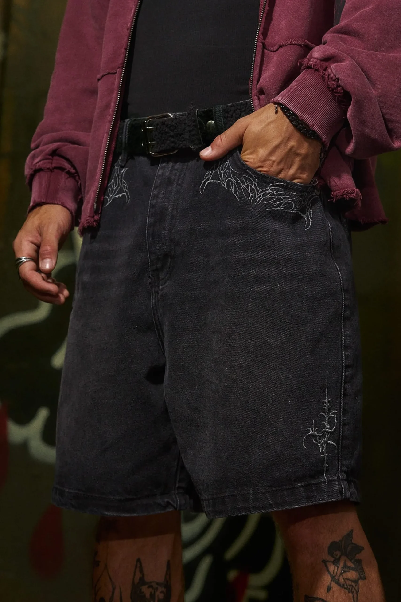1025 - Phantom Embroidery Jorts