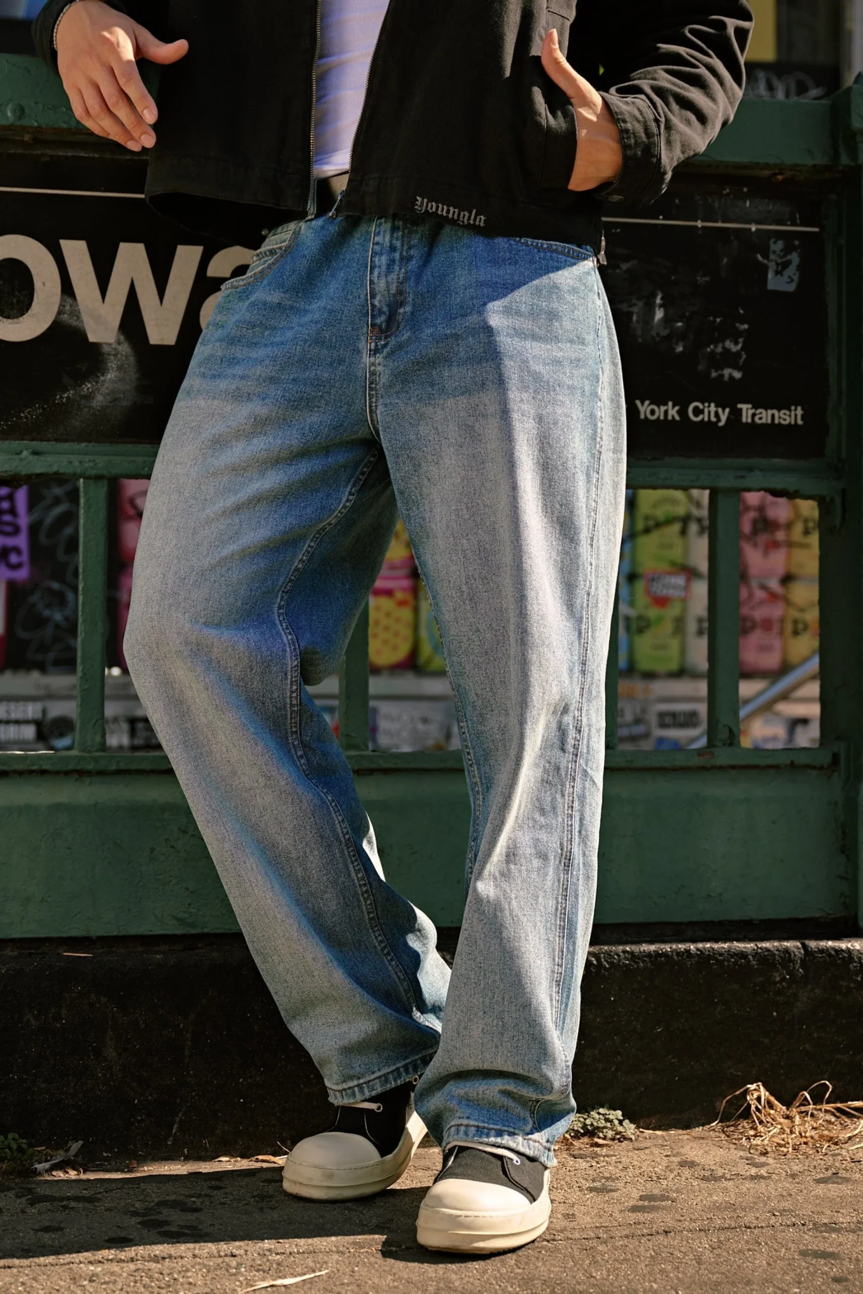 6052 - Straight Cut Jeans