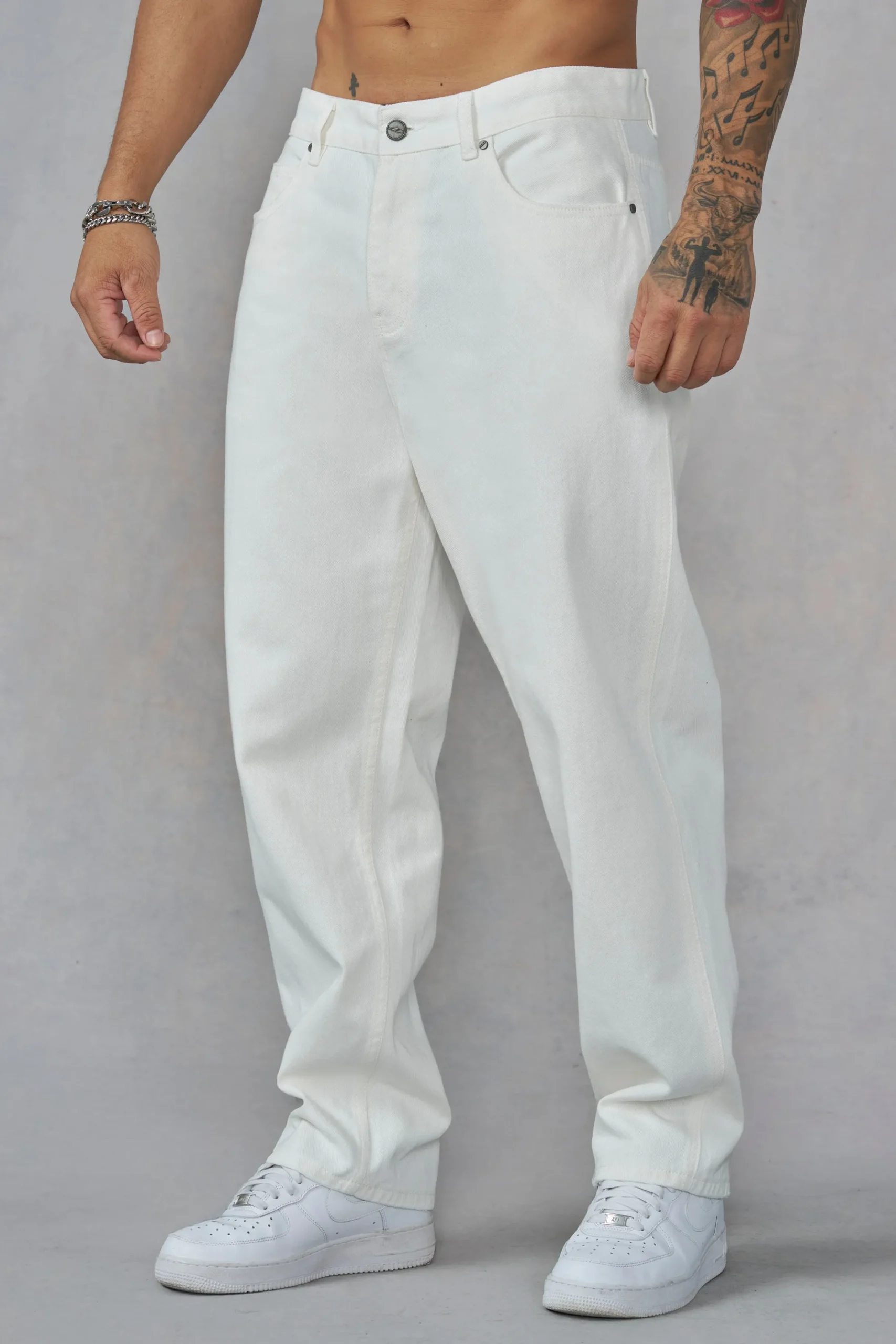 6052 - Straight Cut Jeans