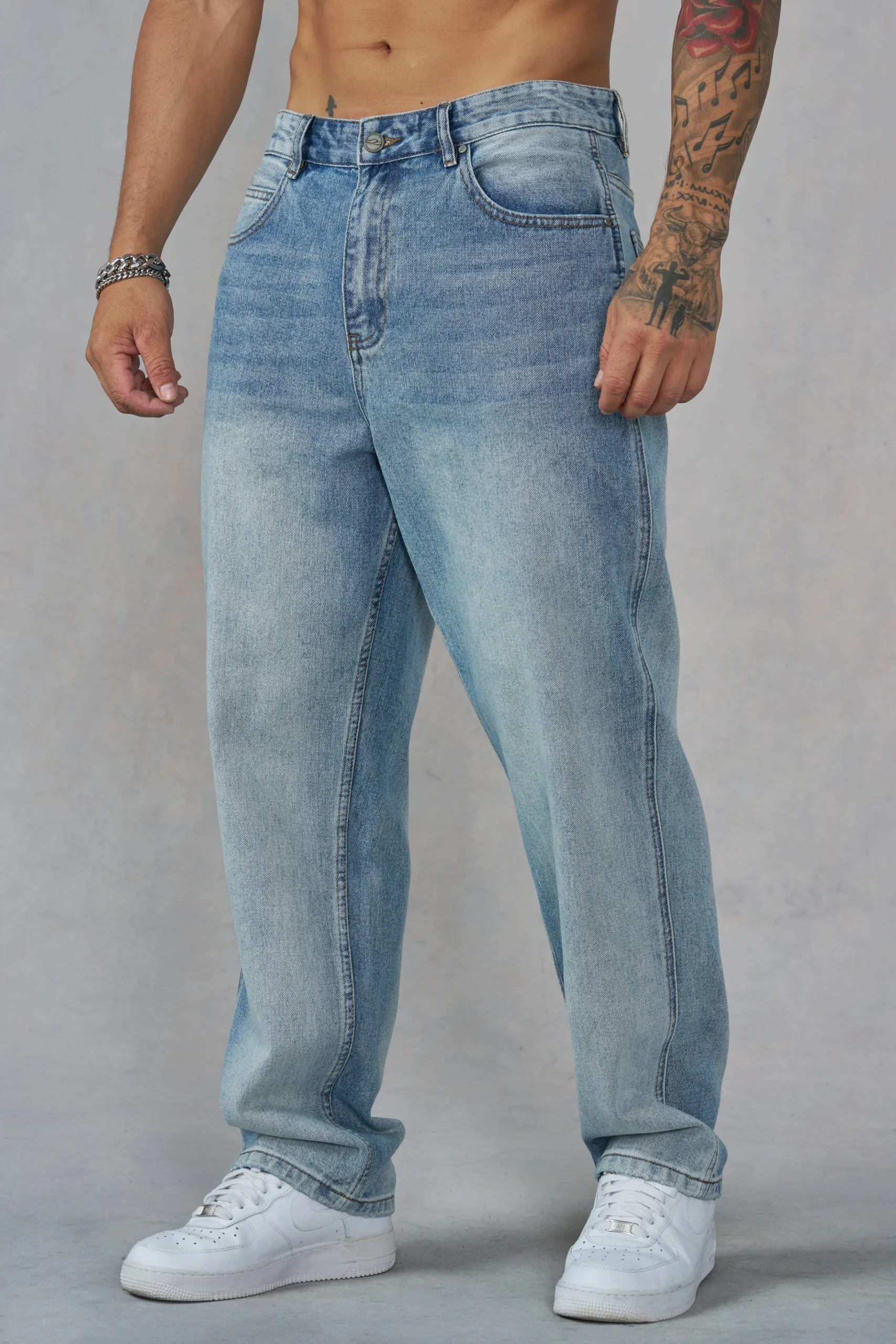 6052 - Straight Cut Jeans