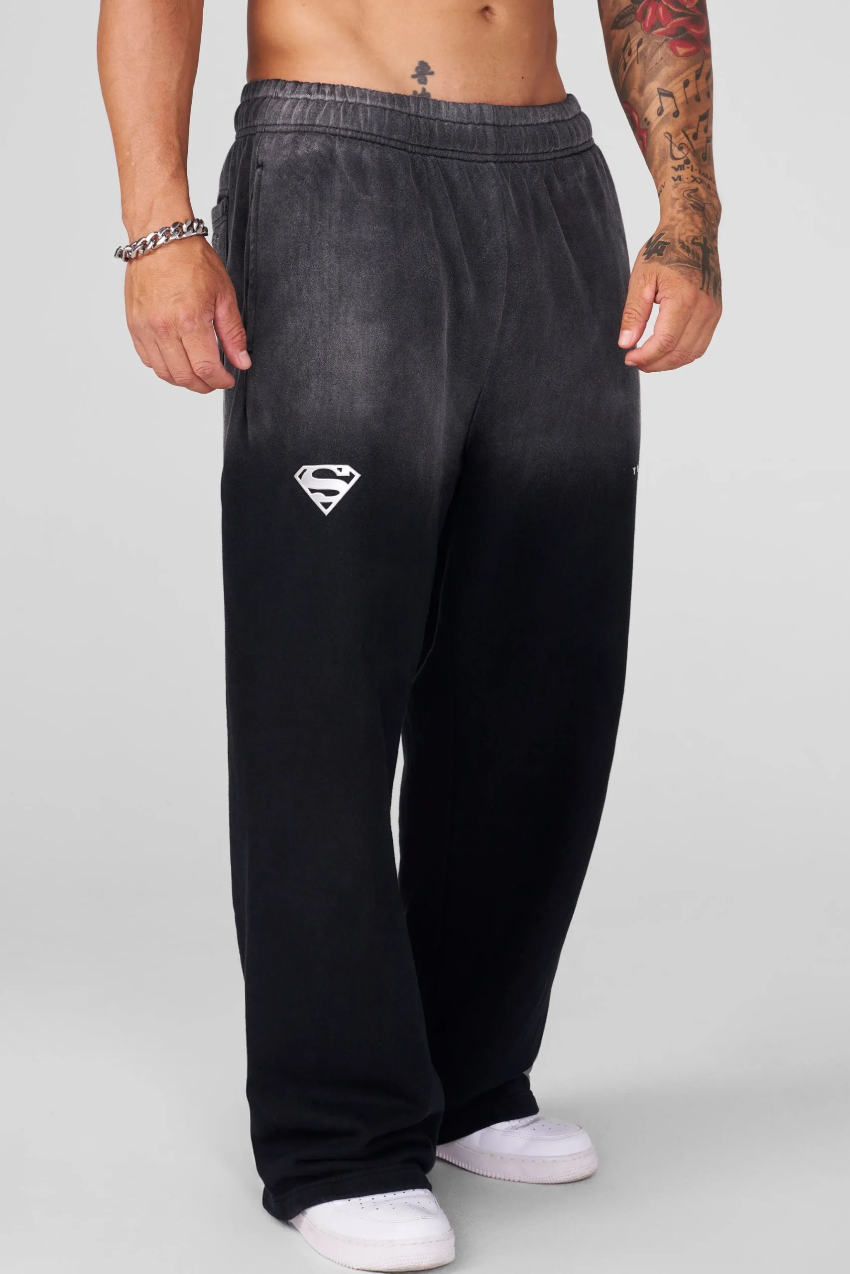 2032 - Superman Sweats