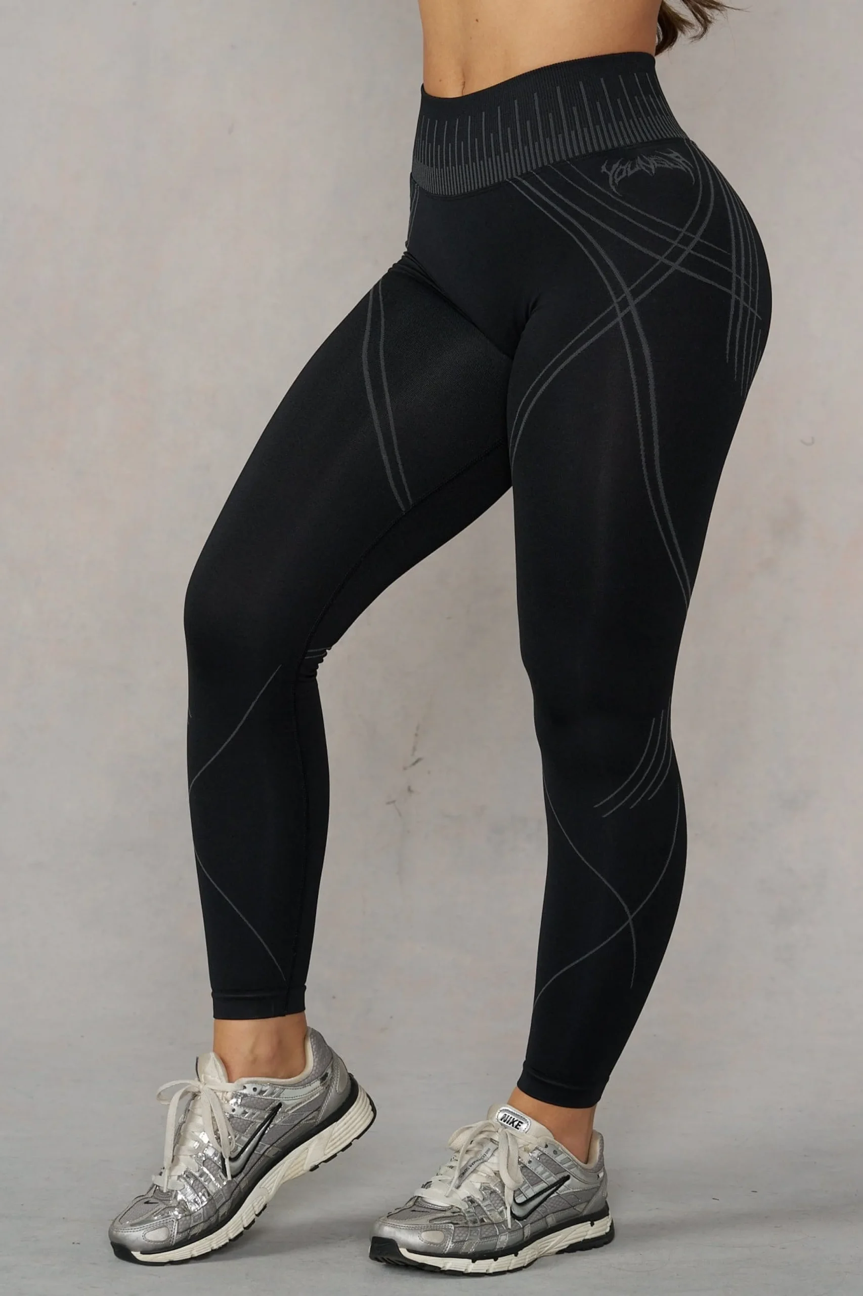 W2234 Batman Seamless Leggings