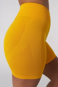 W149 Curve Hourglass Biker Shorts 6.5"