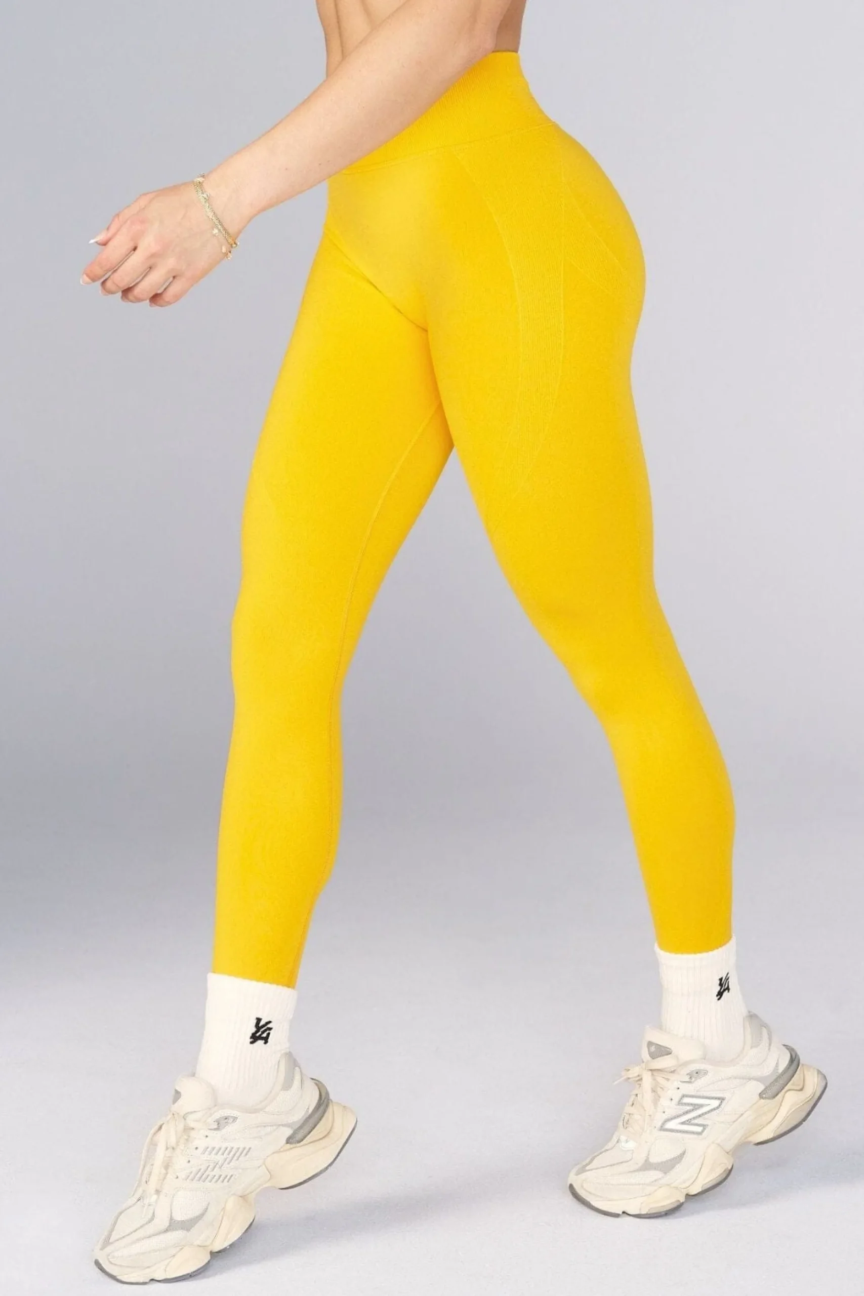W252 Curve Hourglass Leggings