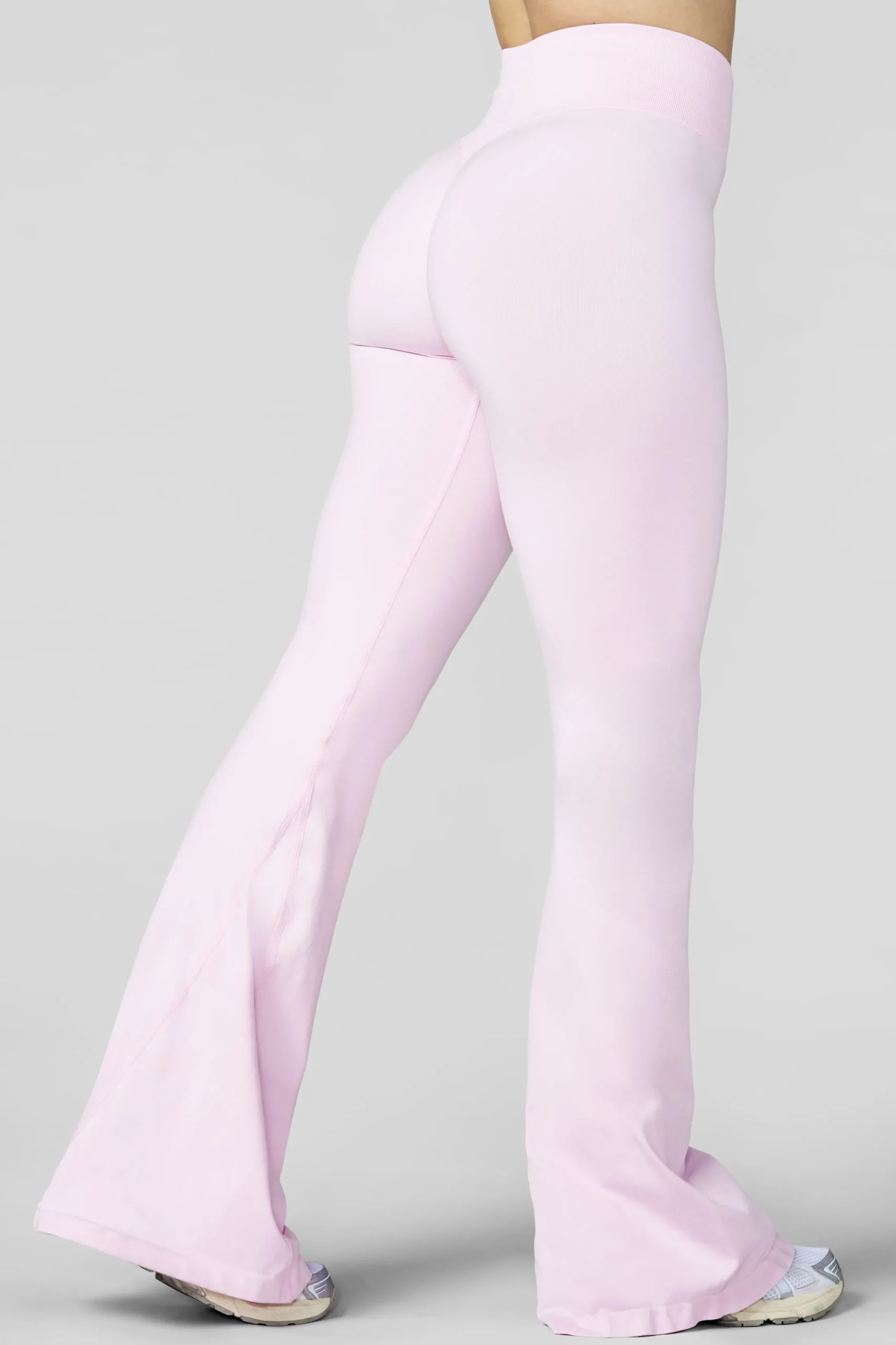 W2206 - Curve Seamless Flare Leggings (Reg)