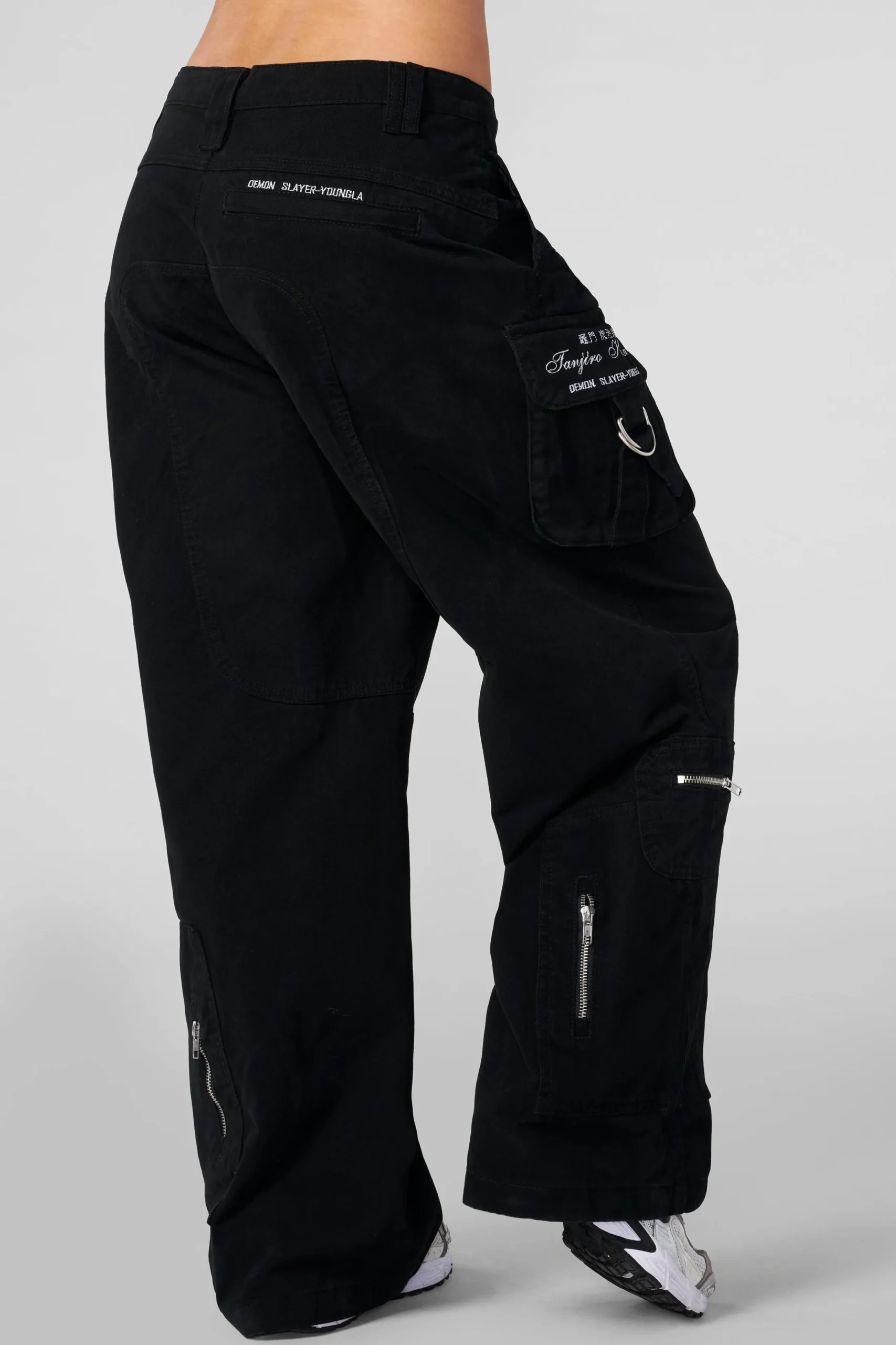 W2112 - Demon Slayer: Kimetsu no Yaiba - Cargo Pants