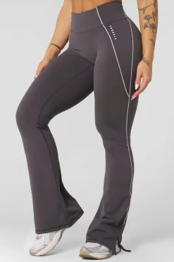 W285 - Elevate Flare Leggings