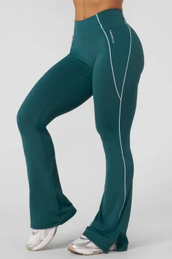W285 - Elevate Flare Leggings