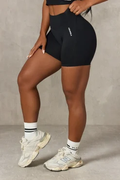 W155 Locked In Shorts 6"