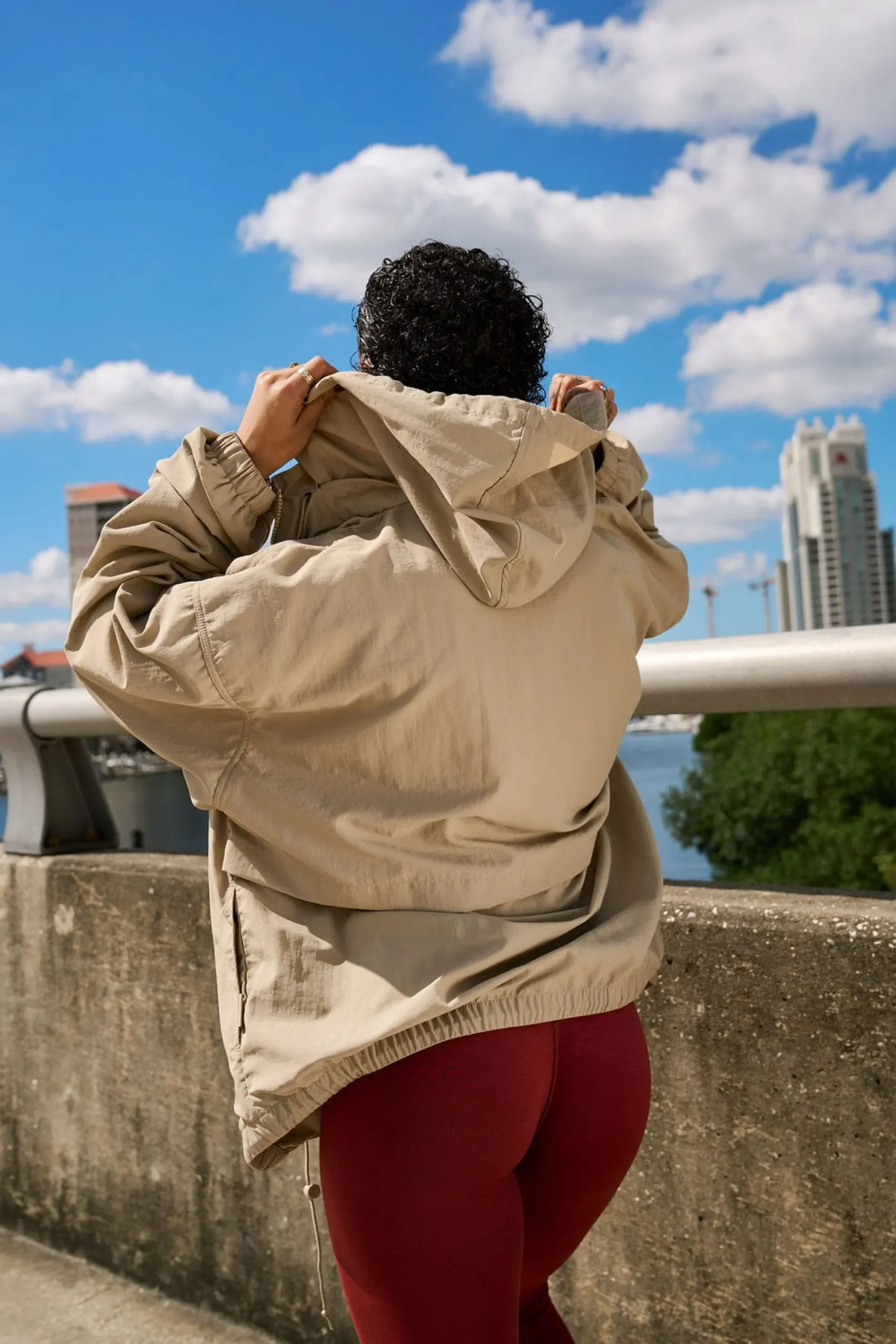 W5194 - Motion Windbreaker