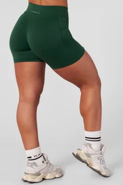 W172 Nova Shorts