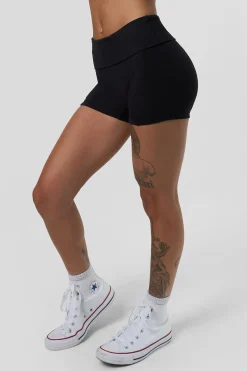 W1148 - Olympia Shorts