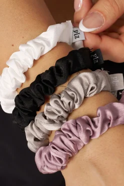 W624 Satin Scrunchies