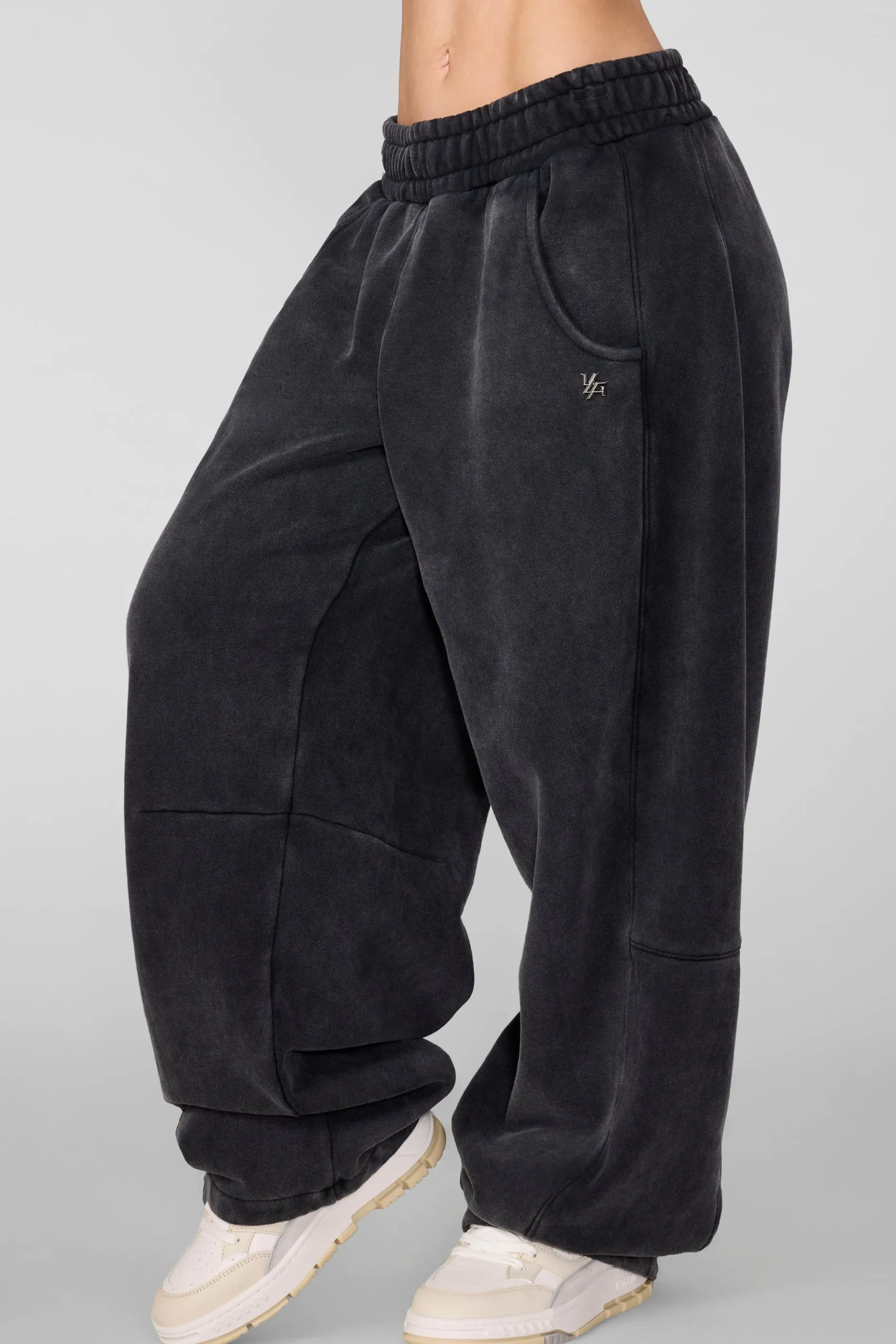 W2255 - Studio Edit Barrel Jogger