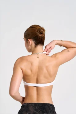 W335 URBAN V-NECK BRA Fall 24'